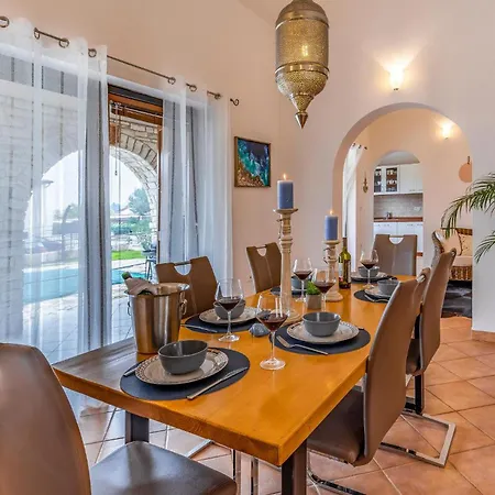 Prázdninový dům Beautiful In With Wifi Galižana