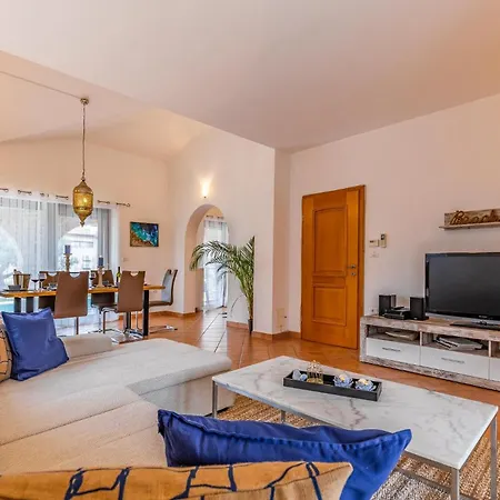 Beautiful In With Wifi *