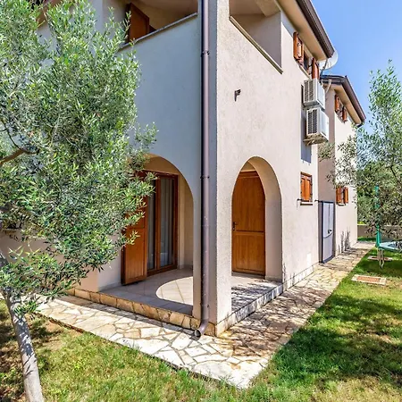 Prázdninový dům Beautiful In With Wifi