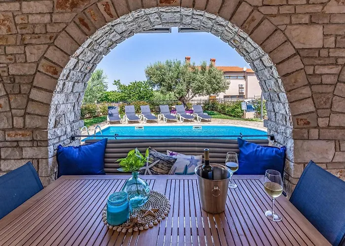 Beautiful In With Wifi 펜션 Galižana