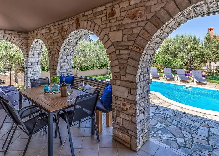 Vakantiehuis Beautiful In With Wifi Galižana